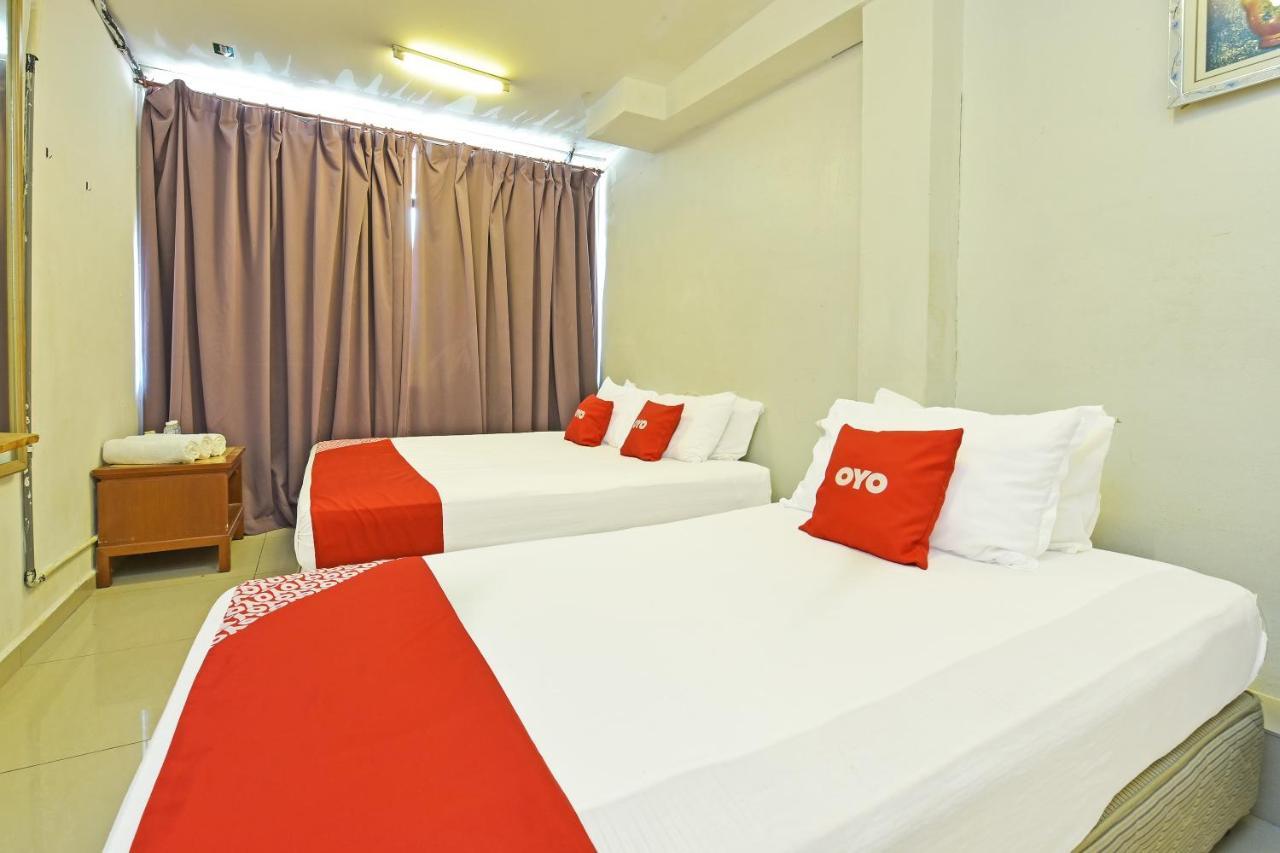 F Hotel Sungai Dua Bukit Εξωτερικό φωτογραφία