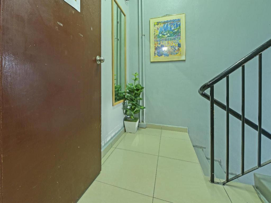 F Hotel Sungai Dua Bukit Εξωτερικό φωτογραφία