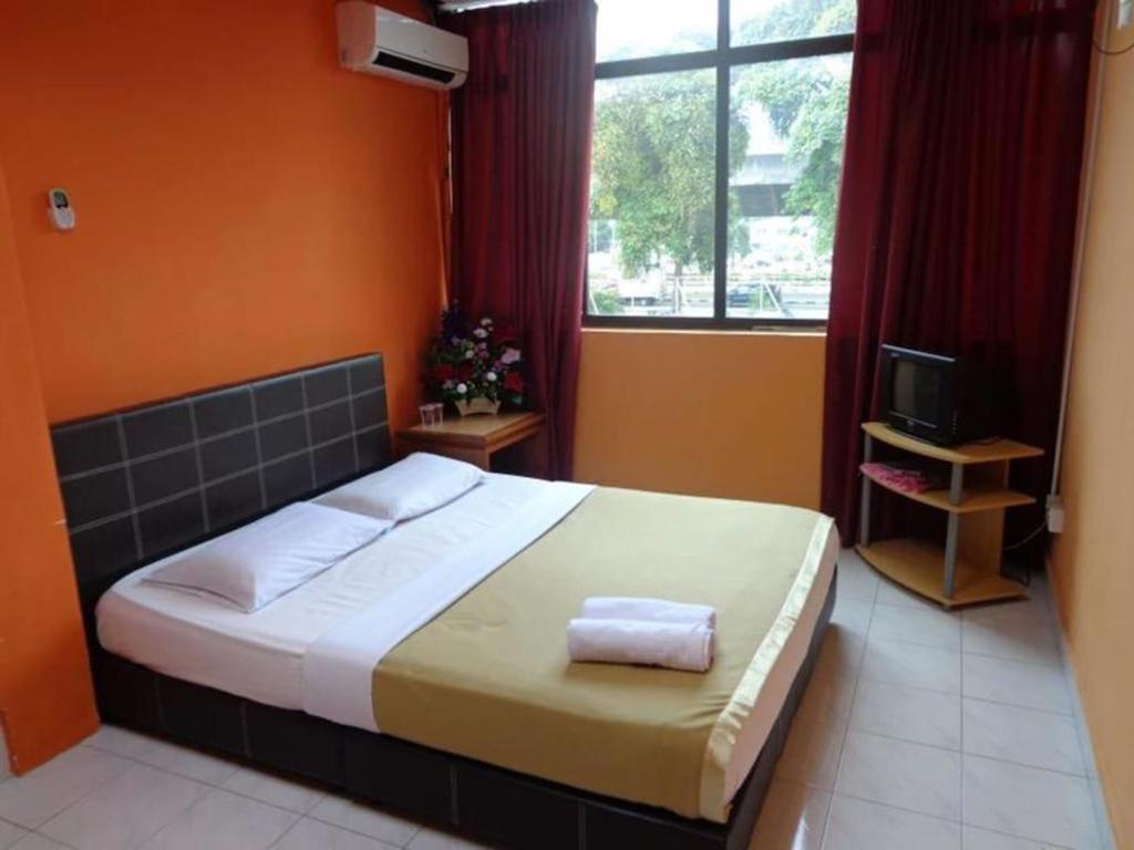 F Hotel Sungai Dua Bukit Εξωτερικό φωτογραφία