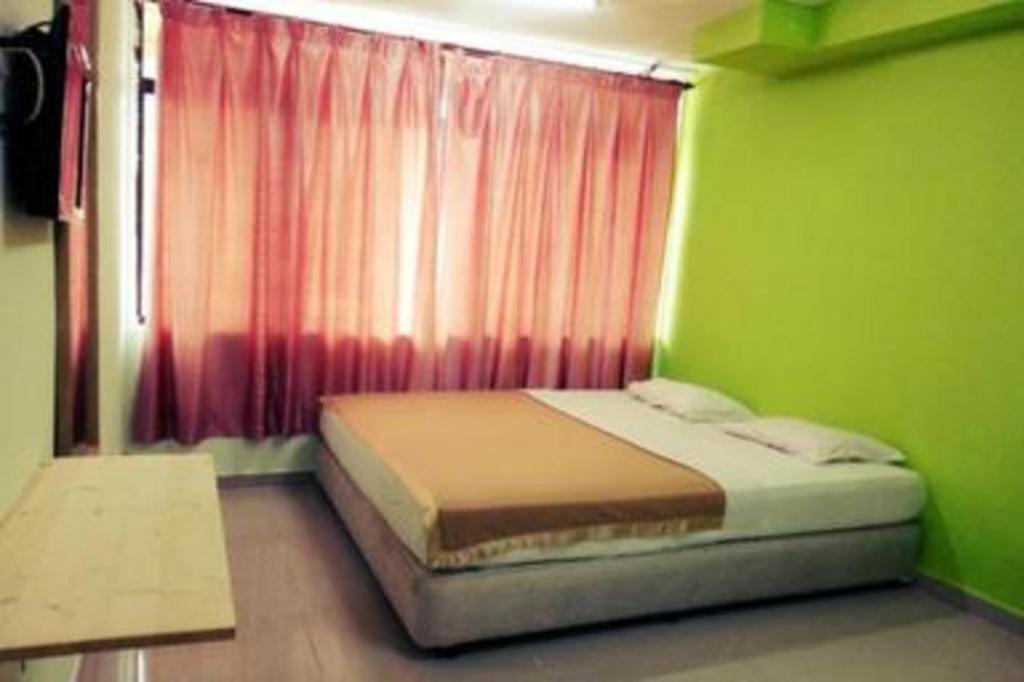 F Hotel Sungai Dua Bukit Εξωτερικό φωτογραφία