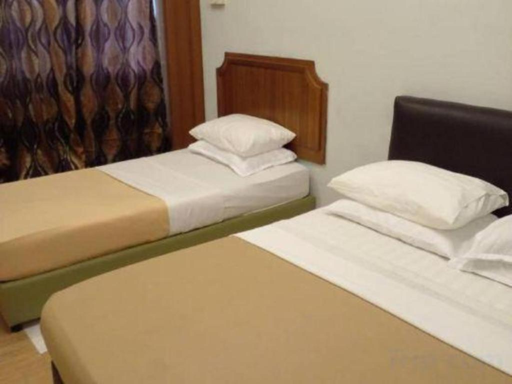 F Hotel Sungai Dua Bukit Εξωτερικό φωτογραφία