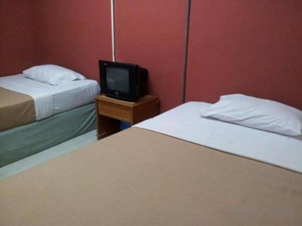 F Hotel Sungai Dua Bukit Εξωτερικό φωτογραφία